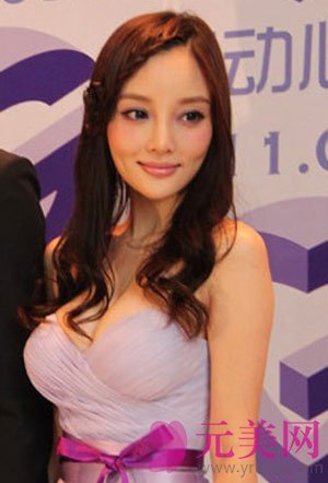 女明星李小璐的丰胸秘籍原来是这样